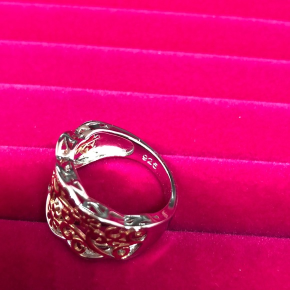 NWT sterling silver flower ring two tone - Picture 3 of 3